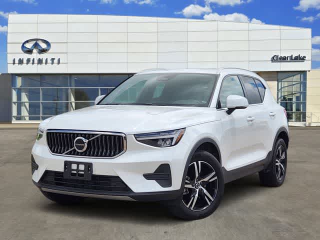 2025 Volvo XC40